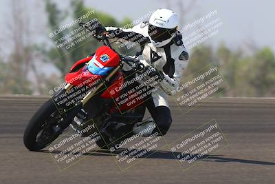 media/Sep-20-2025-TrackDaz (Sat) [[27f0cde673]]/B Group/1120am (Turn 2)/